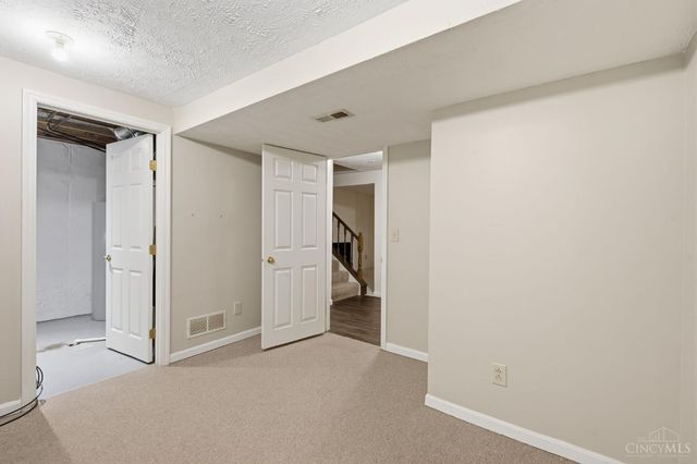 5608 Brooks Holding, Miami Twp, OH 45150