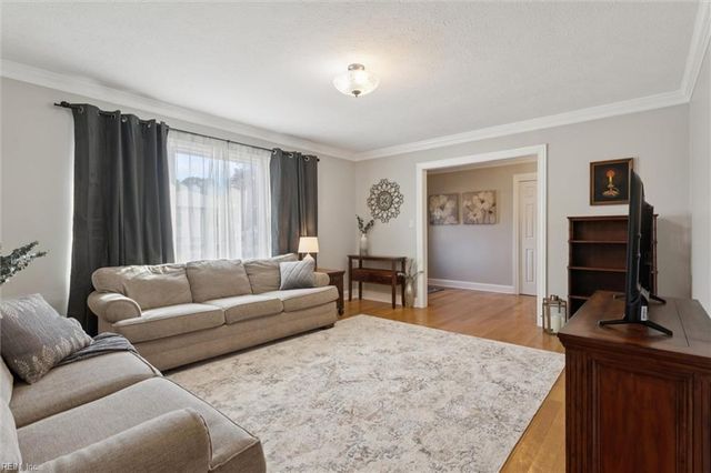 40 Chowning DR, Hampton, VA 23664