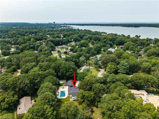 1815 N Alanton DR, Virginia Beach, VA 23454