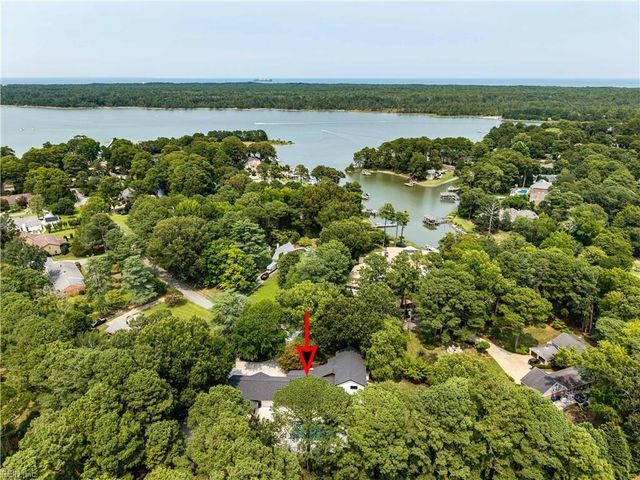 1815 N Alanton DR, Virginia Beach, VA 23454