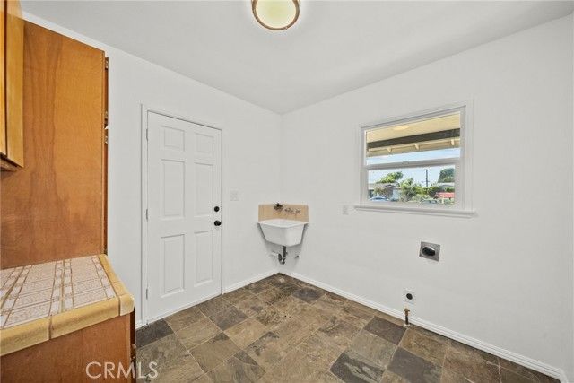 8936 Woodley Avenue, North Hills (los Angeles), CA 91343