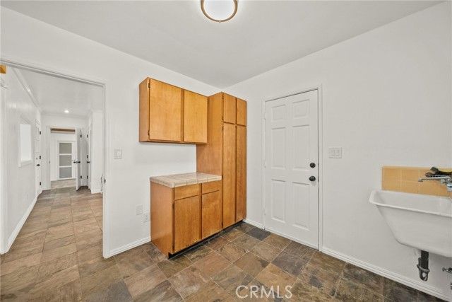 8936 Woodley Avenue, North Hills (los Angeles), CA 91343