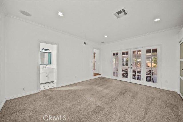 8936 Woodley Avenue, North Hills (los Angeles), CA 91343