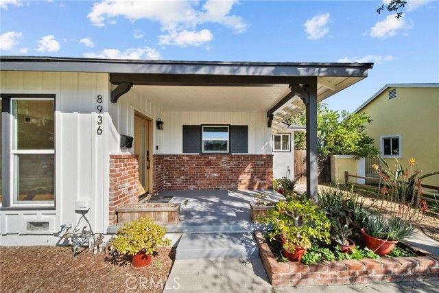 8936 Woodley Avenue, North Hills (los Angeles), CA 91343