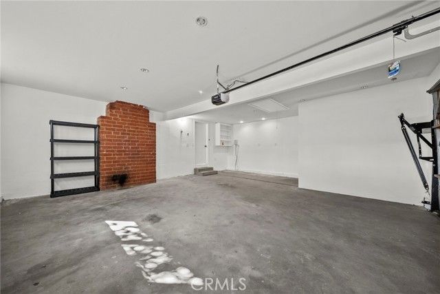 8936 Woodley Avenue, North Hills (los Angeles), CA 91343