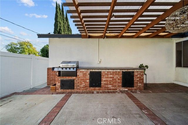 8936 Woodley Avenue, North Hills (los Angeles), CA 91343