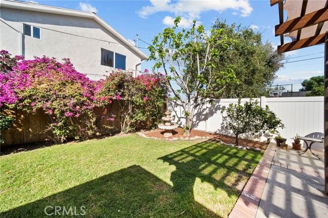 8936 Woodley Avenue, North Hills (los Angeles), CA 91343