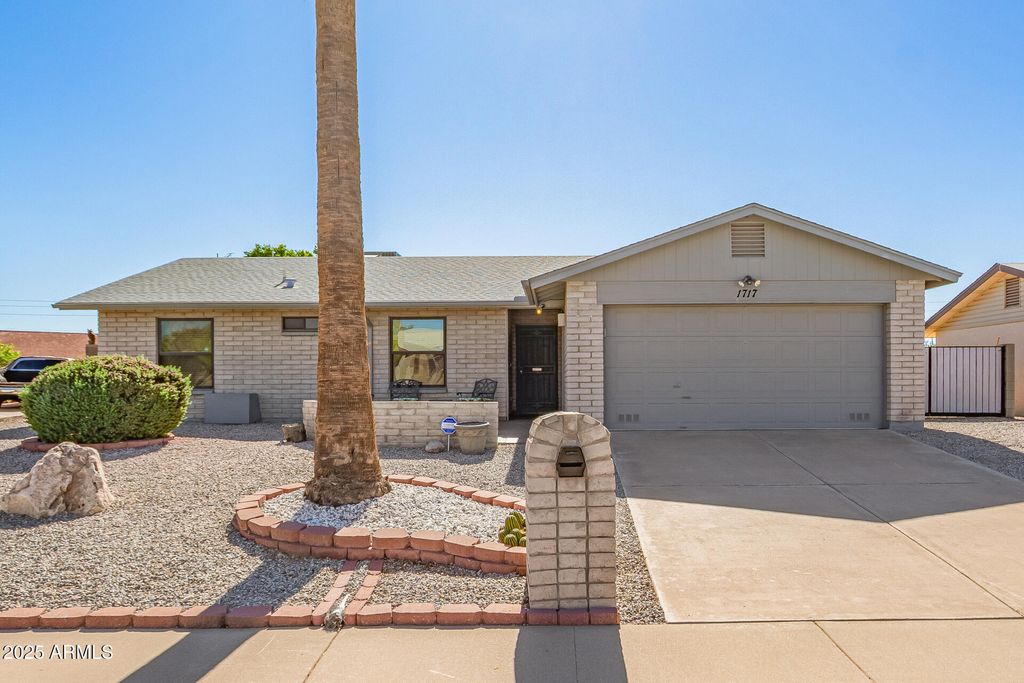1717 W 15TH Lane, Apache Junction, AZ 85120