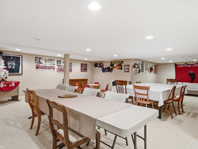 18036 N Lauren Drive, Clinton Twp, MI 48038