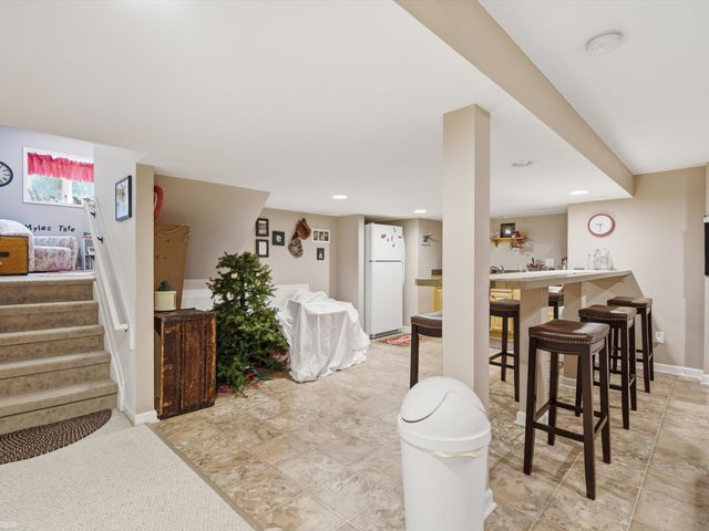 18036 N Lauren Drive, Clinton Twp, MI 48038