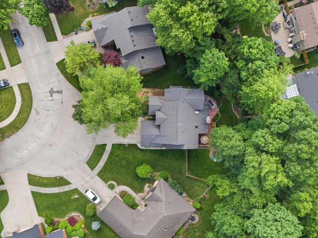 18036 N Lauren Drive, Clinton Twp, MI 48038