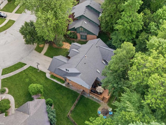 18036 N Lauren Drive, Clinton Twp, MI 48038