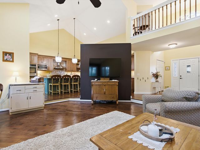 18036 N Lauren Drive, Clinton Twp, MI 48038
