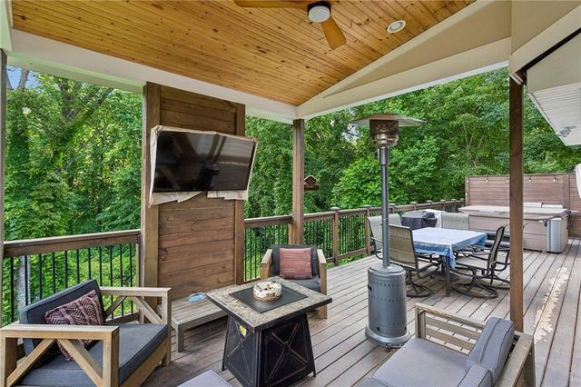 102 Legend Creek Drive, Canton, GA 30114
