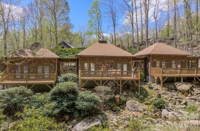 426 Cook Town Road, Bakersville, NC 28705
