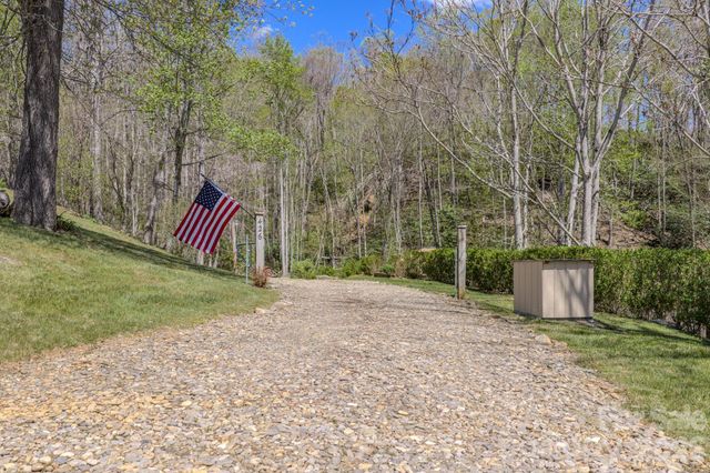 426 Cook Town Road, Bakersville, NC 28705