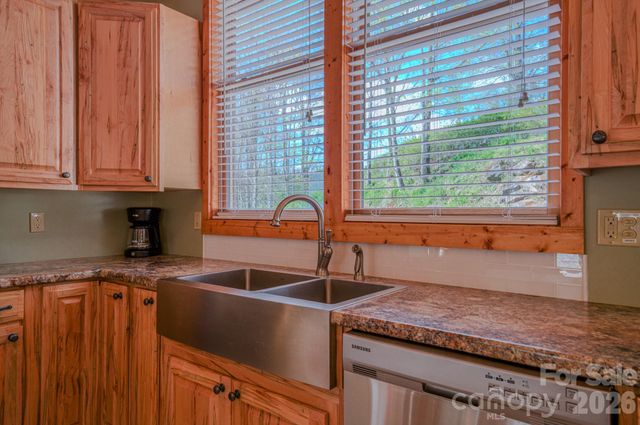 426 Cook Town Road, Bakersville, NC 28705