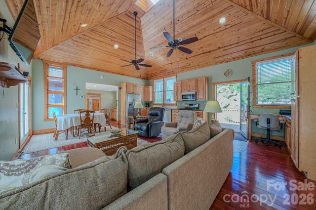426 Cook Town Road, Bakersville, NC 28705
