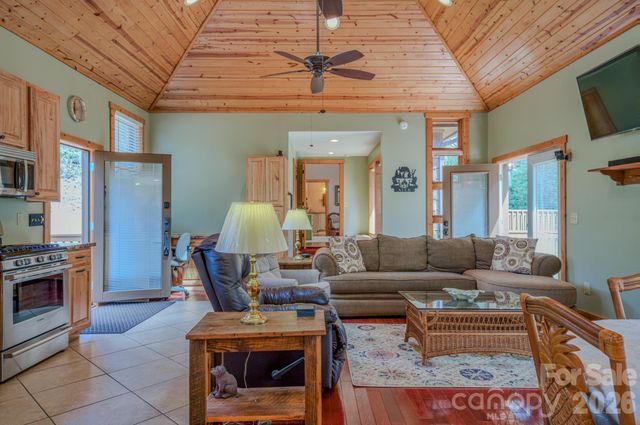 426 Cook Town Road, Bakersville, NC 28705