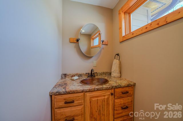 426 Cook Town Road, Bakersville, NC 28705