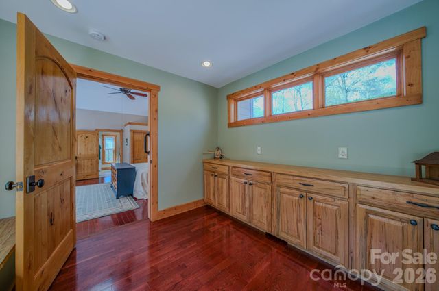 426 Cook Town Road, Bakersville, NC 28705