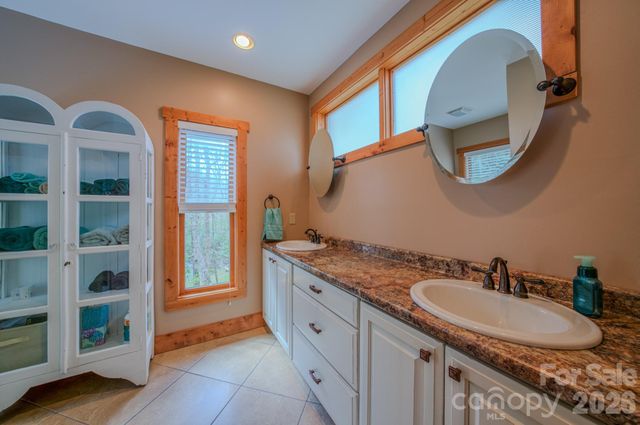 426 Cook Town Road, Bakersville, NC 28705