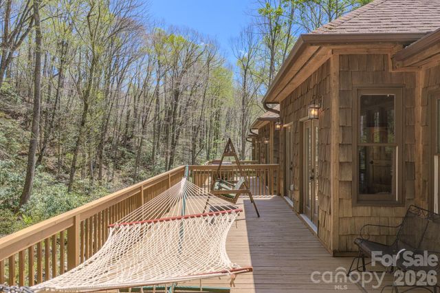 426 Cook Town Road, Bakersville, NC 28705