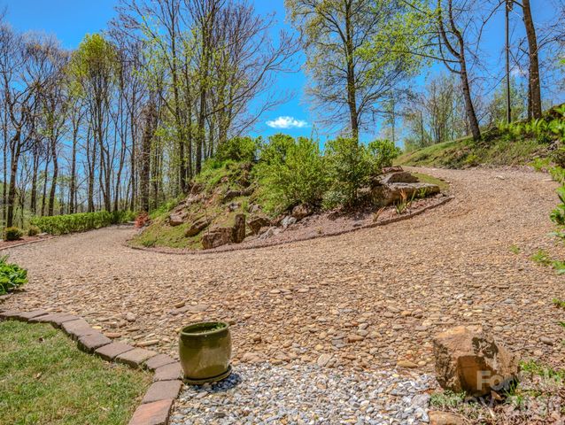 426 Cook Town Road, Bakersville, NC 28705