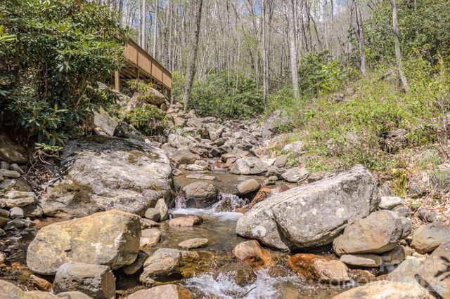 426 Cook Town Road, Bakersville, NC 28705