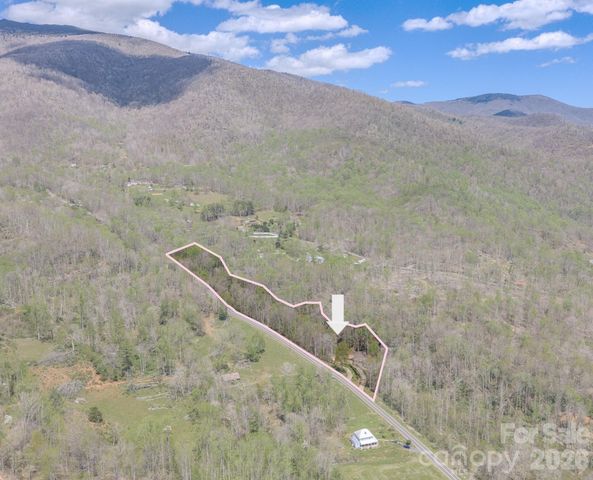 426 Cook Town Road, Bakersville, NC 28705