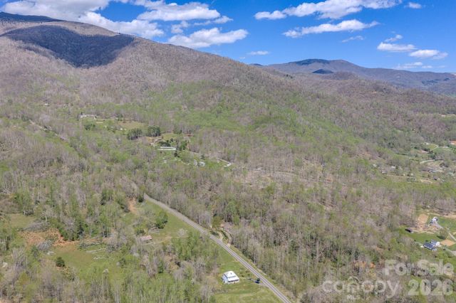 426 Cook Town Road, Bakersville, NC 28705