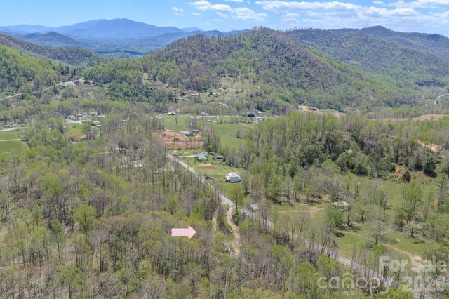 426 Cook Town Road, Bakersville, NC 28705
