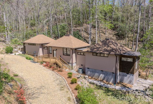 426 Cook Town Road, Bakersville, NC 28705