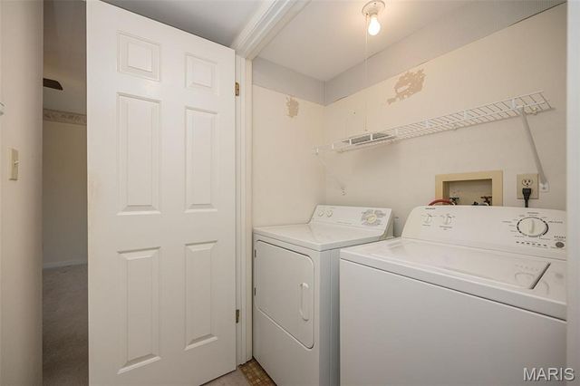 415 W Jefferson Avenue 301, Kirkwood, MO 63122