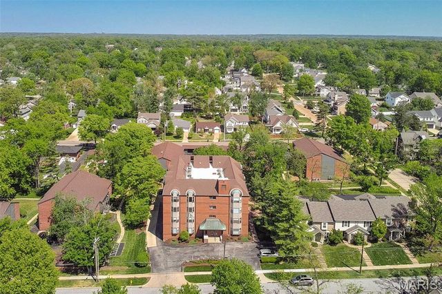 415 W Jefferson Avenue 301, Kirkwood, MO 63122