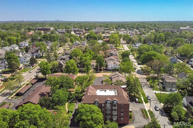 415 W Jefferson Avenue 301, Kirkwood, MO 63122