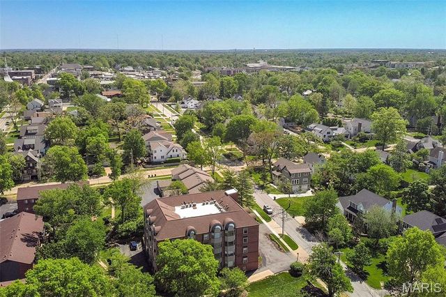 415 W Jefferson Avenue 301, Kirkwood, MO 63122