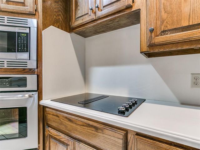 1300 Brixton Road, Edmond, OK 73034