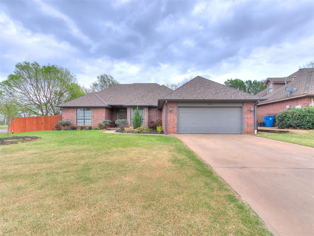 1300 Brixton Road, Edmond, OK 73034