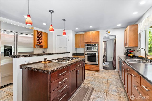 2389 W 95th Terrace, Blaine, WA 98230