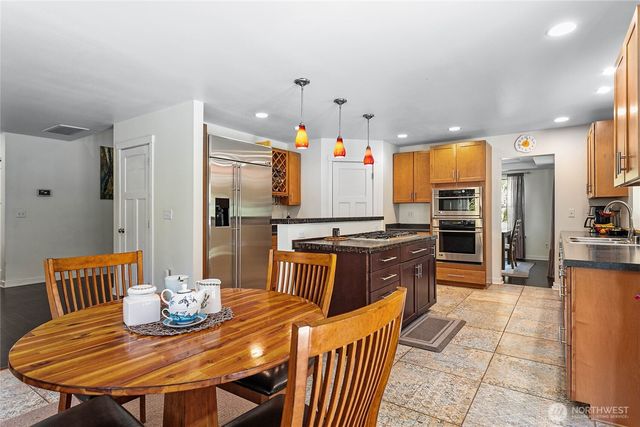 2389 W 95th Terrace, Blaine, WA 98230