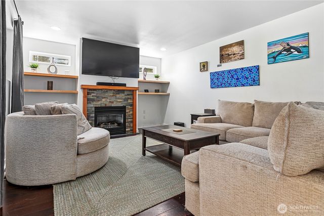 2389 W 95th Terrace, Blaine, WA 98230