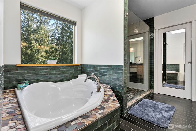 2389 W 95th Terrace, Blaine, WA 98230