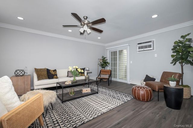 344 Cassa Loop 344, Holtsville, NY 11742