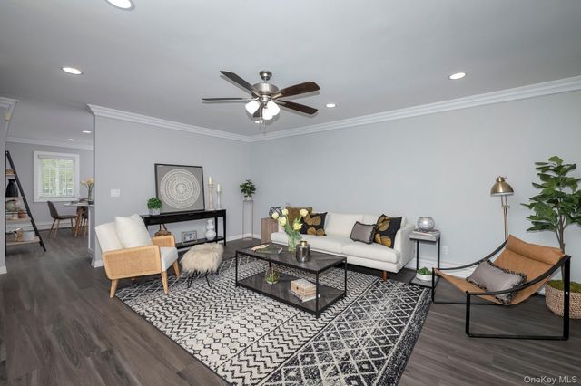 344 Cassa Loop 344, Holtsville, NY 11742