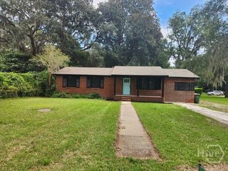 8708 Clarke Avenue, Savannah, GA 31406
