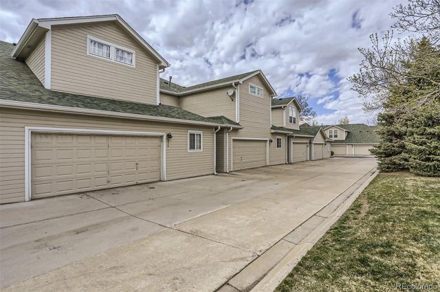 690 S Yarrow Street, Lakewood, CO 80226