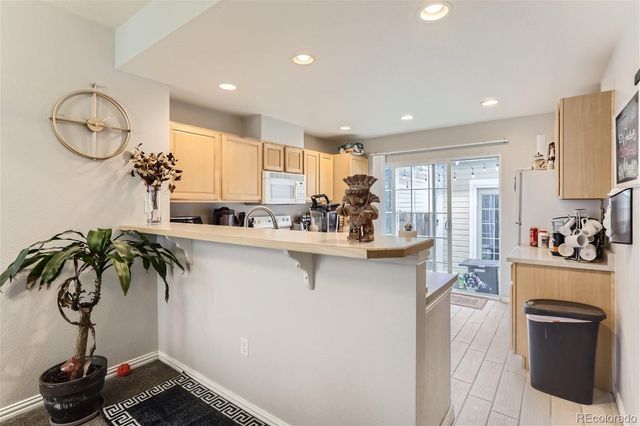 690 S Yarrow Street, Lakewood, CO 80226