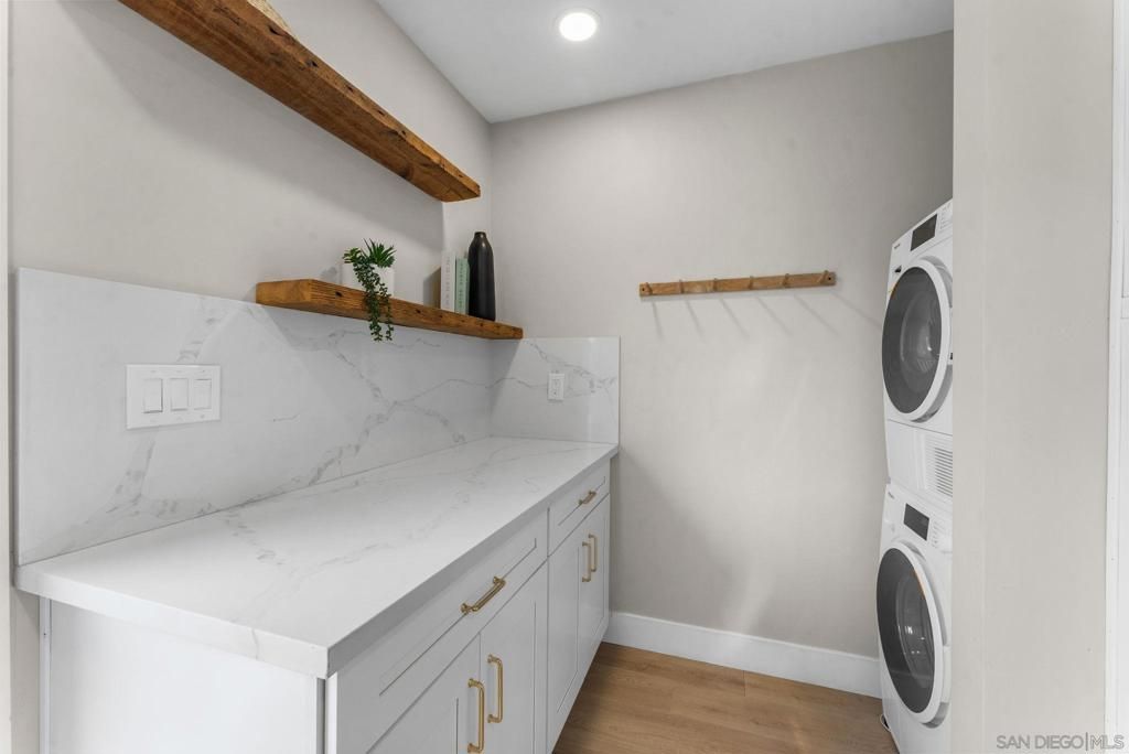 Image 10 of property listing at 1634 Fern Street, San Diego, CA 92102