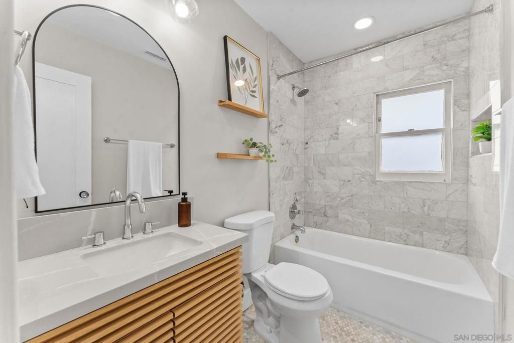 Image 13 of property listing at 1634 Fern Street, San Diego, CA 92102